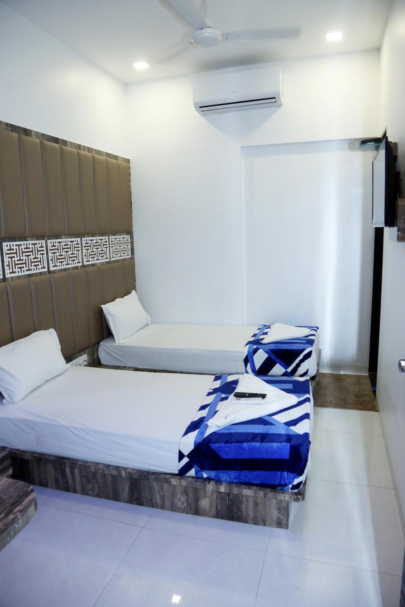 Hotel Magnum Airport T-2 Mumbai Exterior photo